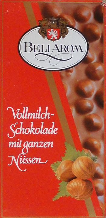 Bellarom male vollmilch schokolade mit ganzen Nussen.jpg